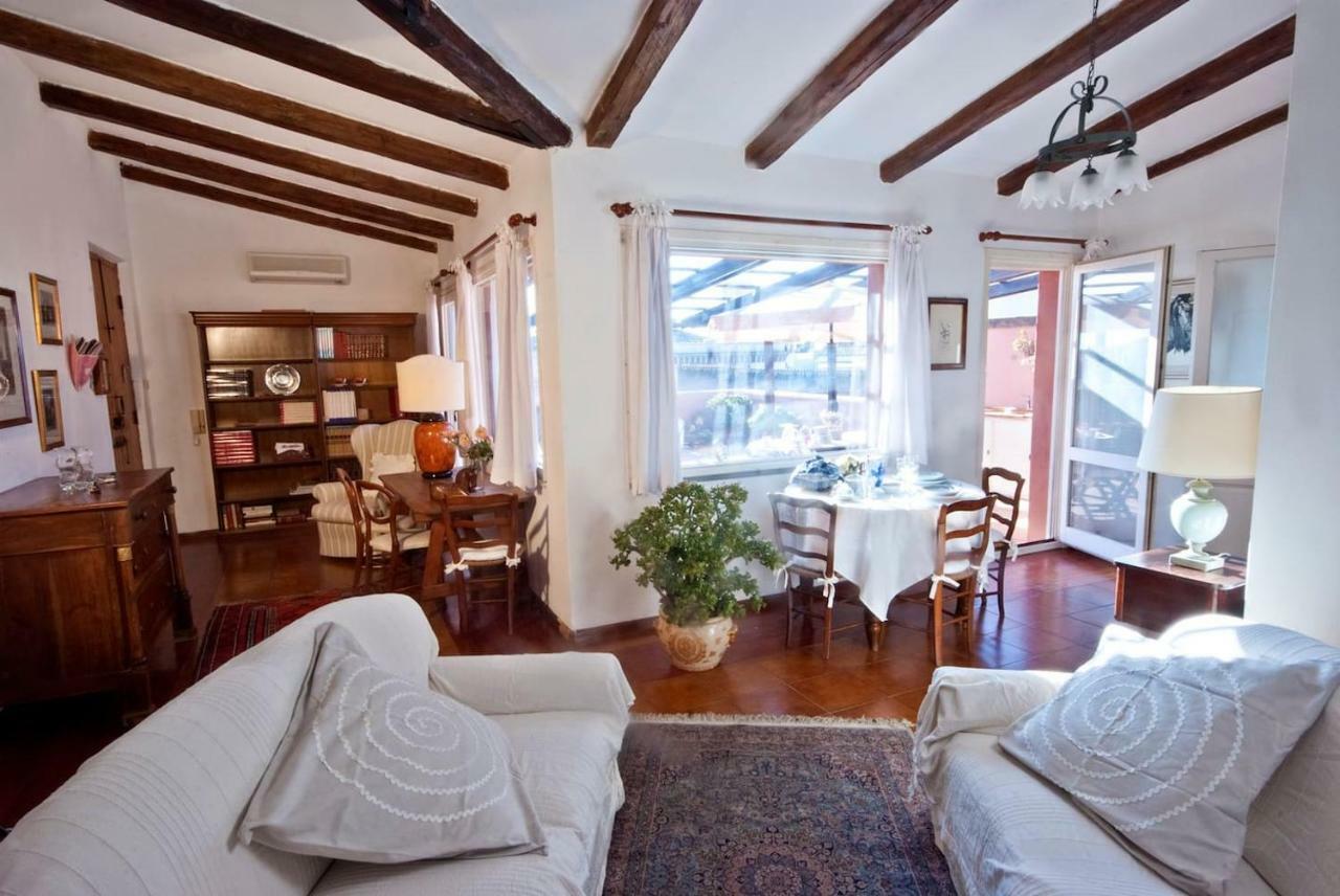 Apartamento Attico In Centro Con Vista Della Torre - Cozy Penthouse Facing To The Tower Oristano Exterior foto