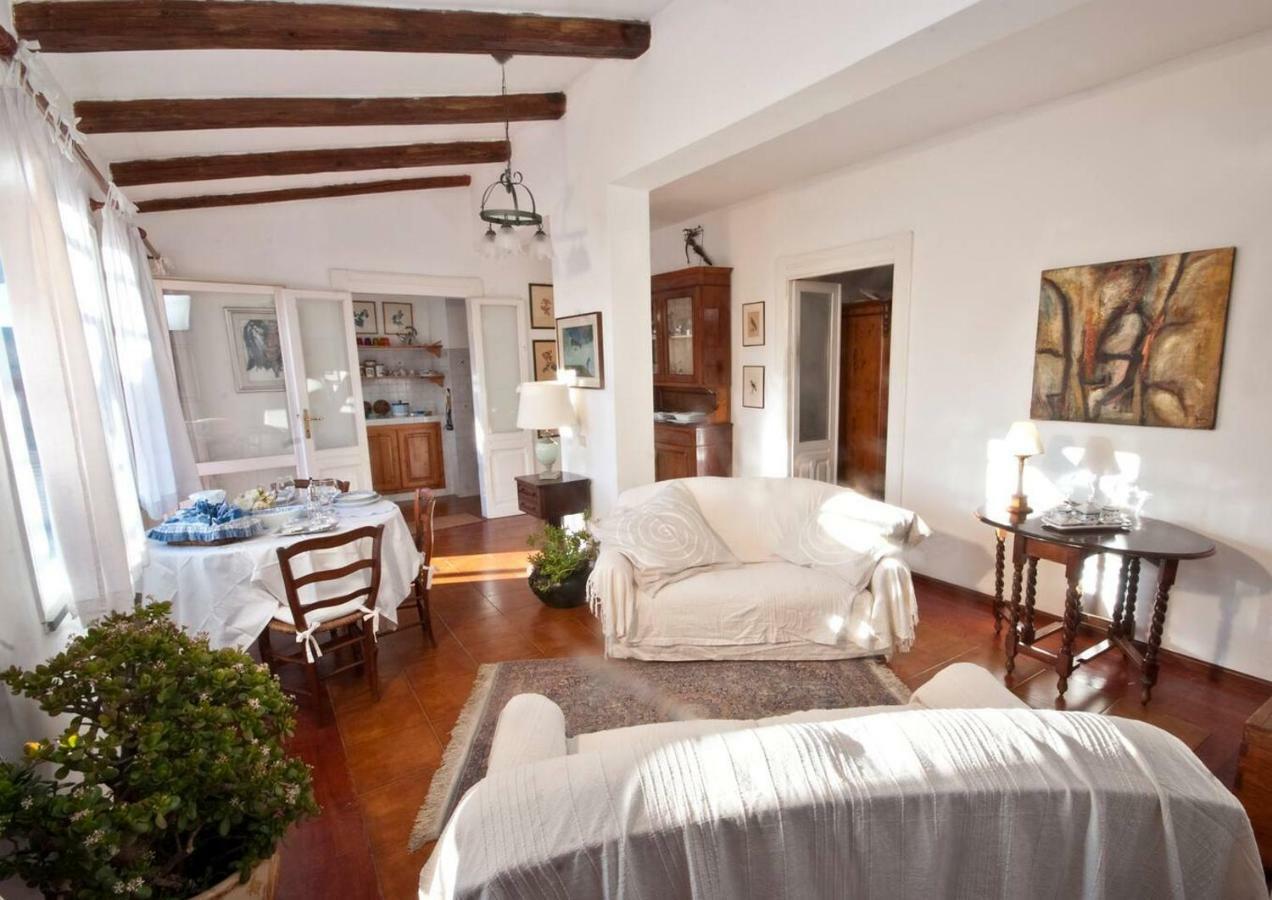 Apartamento Attico In Centro Con Vista Della Torre - Cozy Penthouse Facing To The Tower Oristano Exterior foto