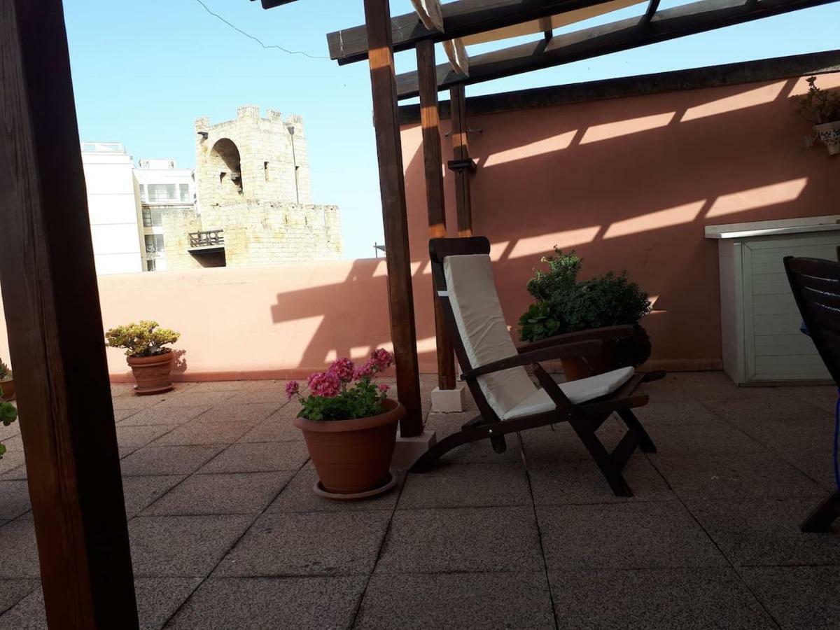 Apartamento Attico In Centro Con Vista Della Torre - Cozy Penthouse Facing To The Tower Oristano Exterior foto